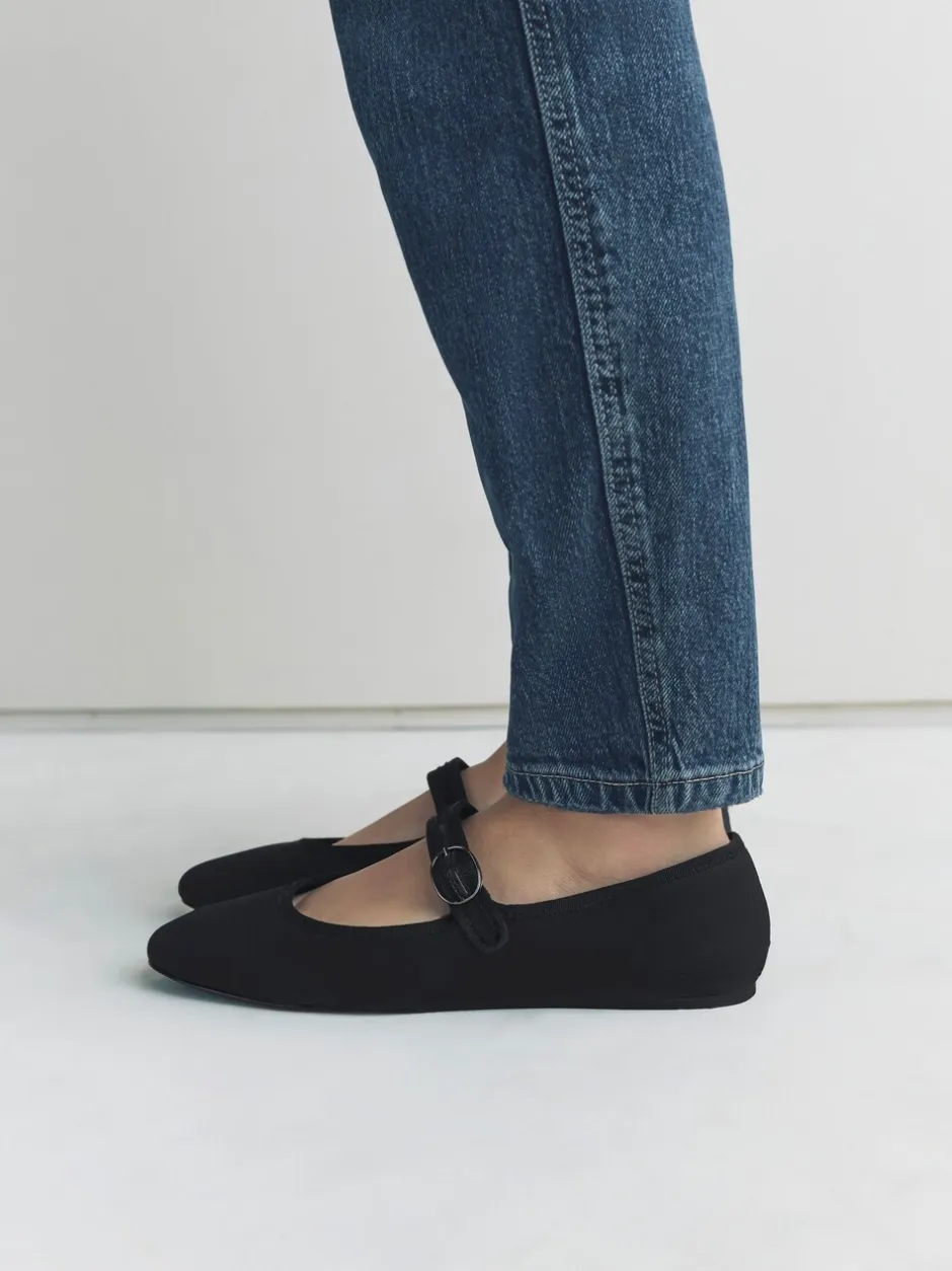 Lage Schoenen*Next - Forever Comfort Round Toe Buckle Detail Mary Jane Shoes Zwarte satijn