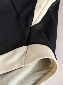Badkleding*Next - Hoogsluitende halterbadpak met buikcorrectie Zwart/ecru