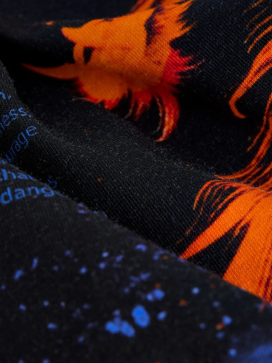 T-Shirts|Tops*Next Zwart/Oranje draak - T-shirt met normale pasvorm, korte mouwen en all-over print (3-16jr)