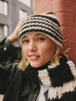 Mutsen, Handschoenen En Sjaals*Next - Stripe Knitted Beanie Hat Zwart/wit